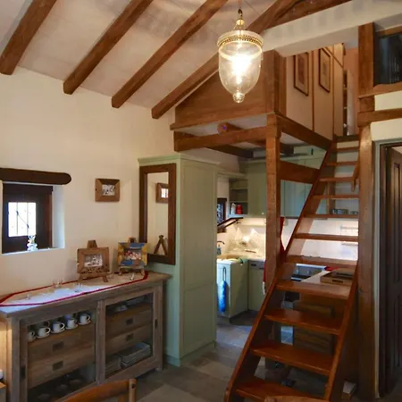 Great Stone House 2 Bedrooms Sea View فيلة *
